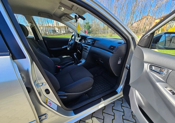 Toyota Corolla cena 9900 przebieg: 179000, rok produkcji 2005 z Lwówek Śląski małe 79